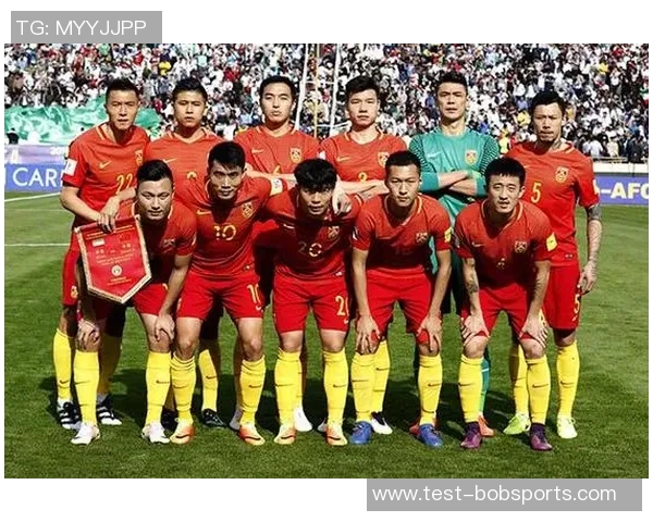 国足12强赛首发阵容预测分析及关键球员表现展望